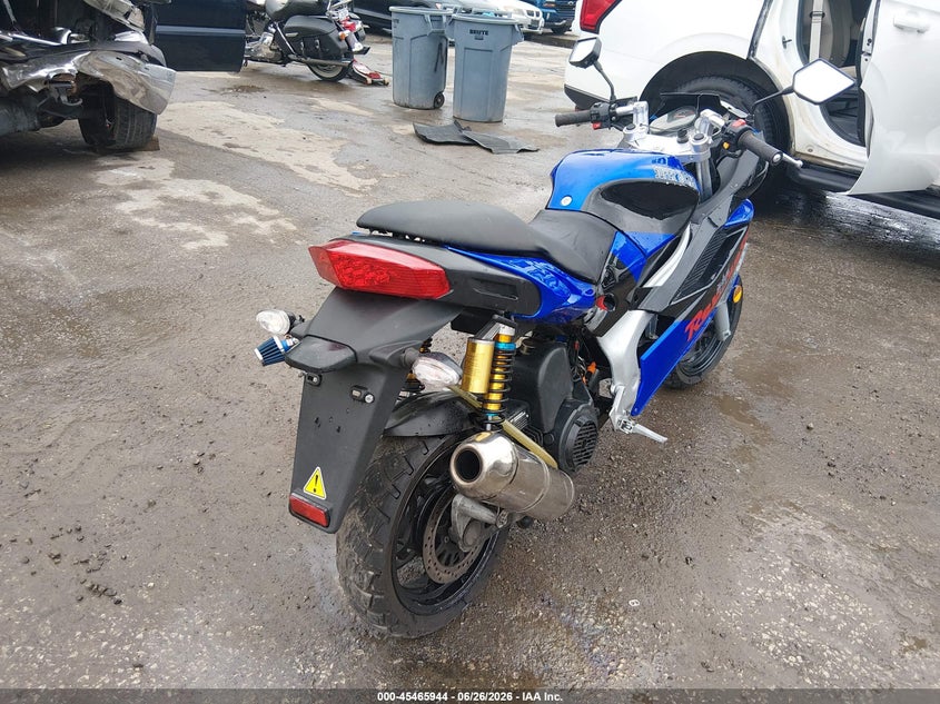 2021 Zhejiang Super hornet VIN LD6PCK0B9ML100068 IAAI salvage auction — Unknown, Salvage (Missouri), sold $75 on 2026-07-29 (photo 4)