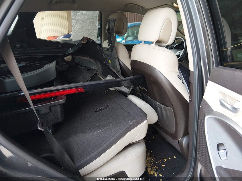 2018 Hyundai Santa fe VIN 5XYZT3LB7JG545783 IAAI salvage auction — REAR END, Wait Title, sold $2,500 on 2026-08-03 (photo 8)