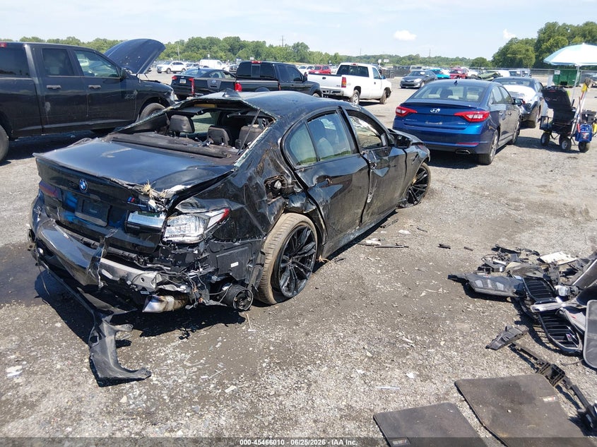 2022 BMW M5 VIN WBS83CH09NCH61112 IAAI salvage auction — ALL OVER, Wait Title, sold $16,950 on 2026-08-24 (photo 4)