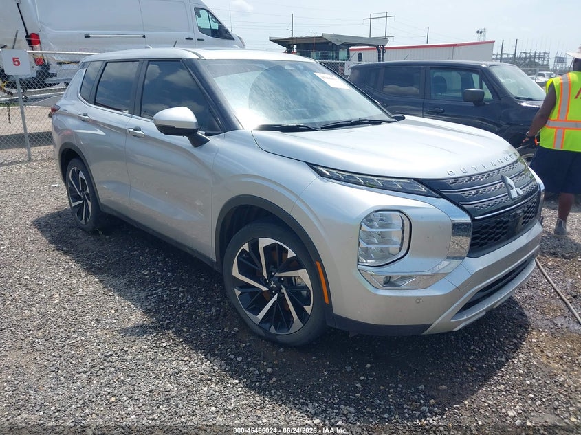 2024 Mitsubishi Outlander VIN JA4J3VA83RZ069880 — IAAI salvage auction photo