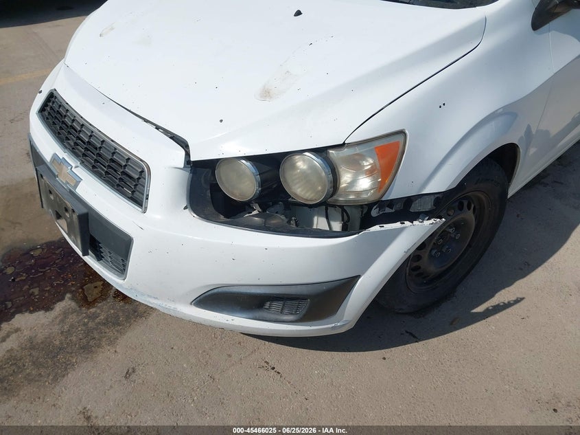 2015 Chevrolet SONIC VIN 1G1JA6SH7F4172429 IAAI salvage auction — NORMAL WEAR, Clear (Texas), sold $825 on 2026-07-09 (photo 6)