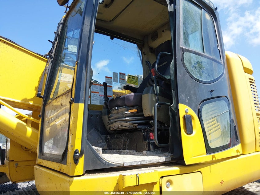 2020 Komatsu Pc238us lc-11 excavator VIN KMTPC276VKC006882 IAAI salvage auction — ROLLOVER, Bill Of Sale (West Virginia), sold $27,750 on 2026-07-08 (photo 5)