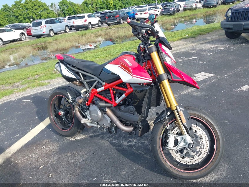 2020 Ducati Hypermotard VIN ZDMBAJDT1LB005737 IAAI salvage auction — RIGHT FRONT, Rebuildable (Florida), sold $5,400 on 2026-07-15 (photo 1)