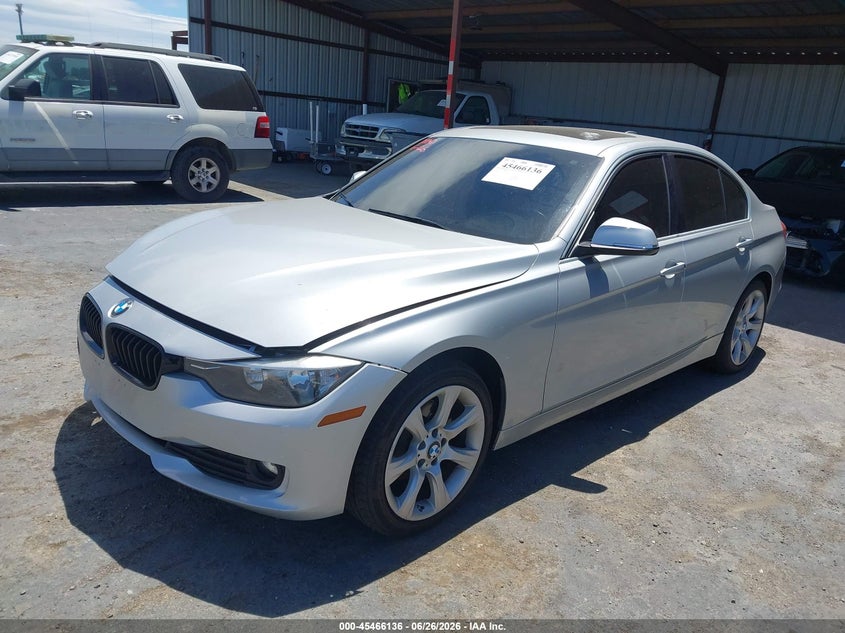 2015 BMW 3er VIN WBA3C3C54FK202752 IAAI salvage auction — RIGHT FRONT, Wait Title, sold $2,550 on 2026-08-19 (photo 2)