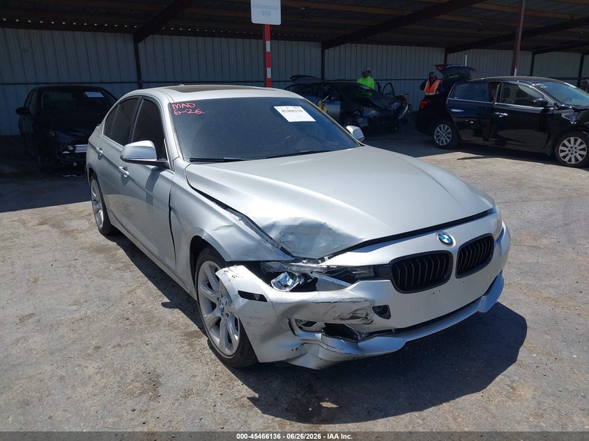 2015 BMW 3er VIN WBA3C3C54FK202752 IAAI salvage auction — RIGHT FRONT, Wait Title, sold $2,550 on 2026-08-19 (photo 6)