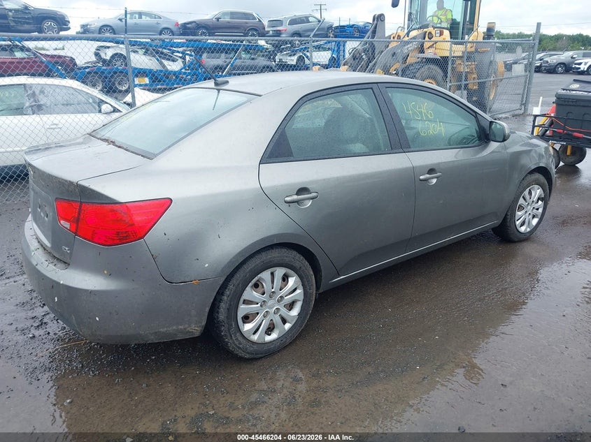 2012 Kia Forte VIN KNAFU4A29C5596591 IAAI salvage auction — NORMAL WEAR, Clear (Virginia), sold $600 on 2026-07-14 (photo 4)