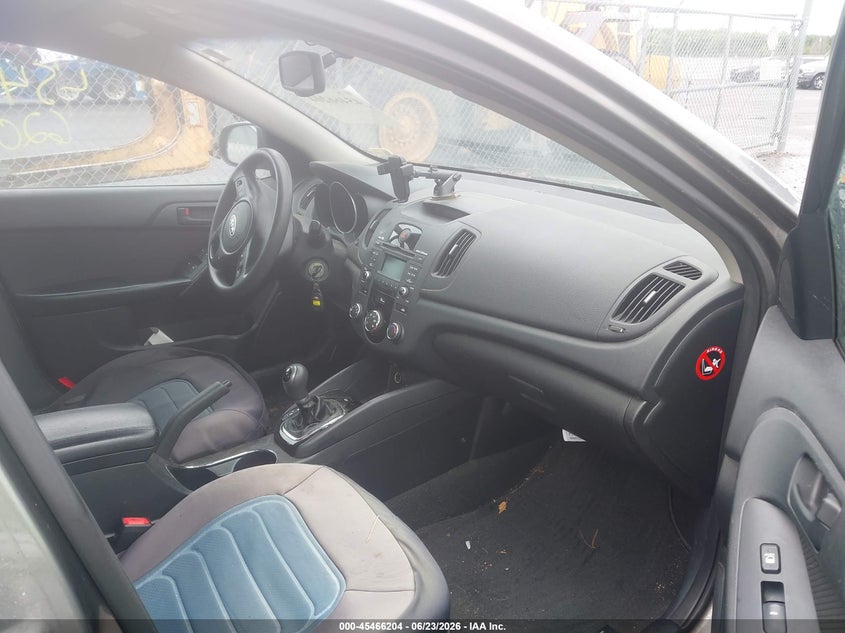 2012 Kia Forte VIN KNAFU4A29C5596591 IAAI salvage auction — NORMAL WEAR, Clear (Virginia), sold $600 on 2026-07-14 (photo 5)