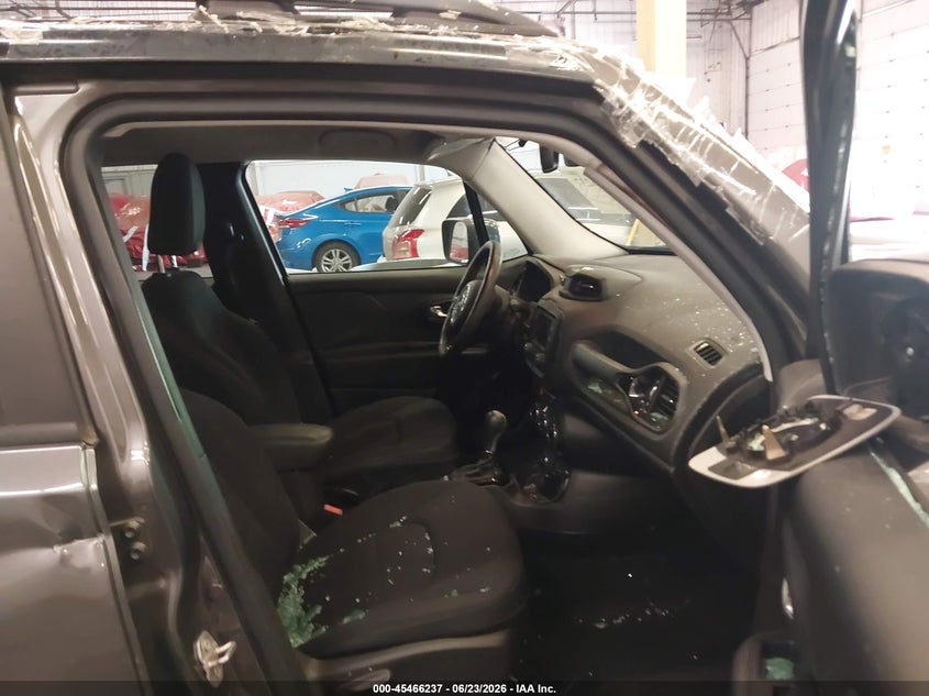 2016 Jeep Renegade VIN ZACCJBBT4GPCR1071 IAAI salvage auction — FRONT END, Salvage (Oregon), sold $1,300 on 2026-08-13 (photo 5)