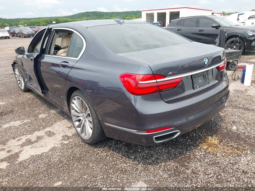 2016 BMW 7er VIN WBA7F2C51GG420008 IAAI salvage auction — LEFT SIDE, Salvage (Oklahoma), sold $1,500 on 2026-07-28 (photo 3)