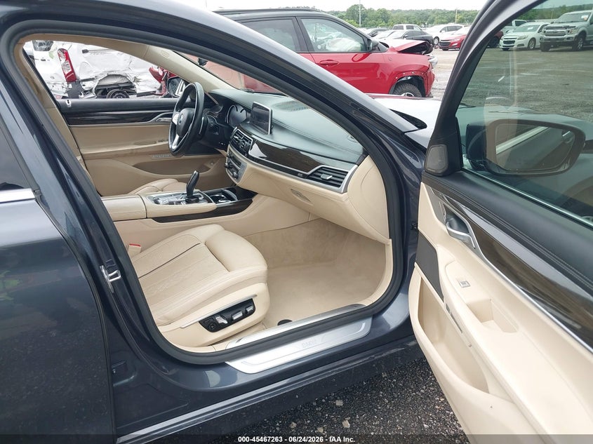 2016 BMW 7er VIN WBA7F2C51GG420008 IAAI salvage auction — LEFT SIDE, Salvage (Oklahoma), sold $1,500 on 2026-07-28 (photo 5)