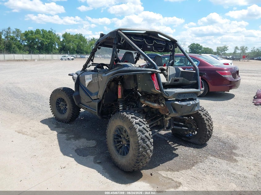 2024 Honda Sxs VIN 1HFVE0548R4500583 IAAI salvage auction — ROLLOVER, Salvage (Ohio), sold $3,650 on 2026-07-22 (photo 3)
