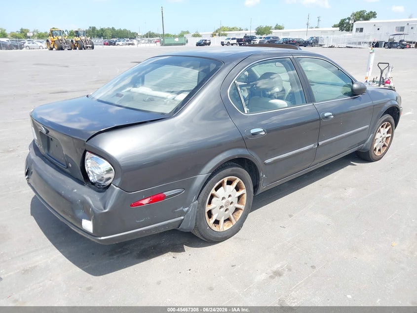 2000 Nissan Maxima VIN JN1CA31D0YT767275 IAAI salvage auction — FRONT & REAR, Rebuildable (Florida), sold $350 on 2026-07-20 (photo 4)