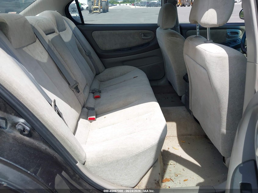 2000 Nissan Maxima VIN JN1CA31D0YT767275 IAAI salvage auction — FRONT & REAR, Rebuildable (Florida), sold $350 on 2026-07-20 (photo 8)