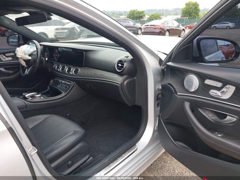 2019 Mercedes-benz E-klasse VIN WDDZF4KB1KA582978 IAAI salvage auction — FRONT END, Salvage Title, sold $7,000 on 2026-08-06 (photo 5)
