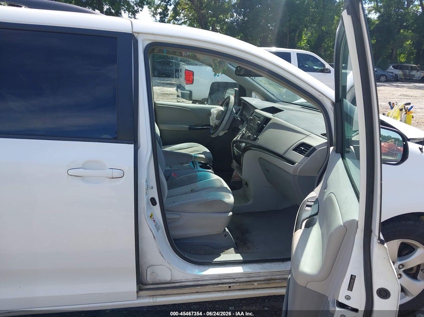2011 Toyota Sienna VIN 5TDKK3DC5BS073180 IAAI salvage auction — FRONT END, Salvage (Georgia), sold $25 on 2026-07-31 (photo 5)