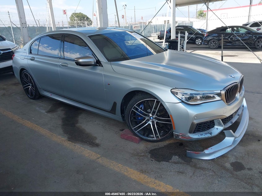 2018 BMW VIN WBA7H6C52JG614930 IAAI salvage auction — RIGHT FRONT, Salvage Title, sold $19,800 on 2026-08-12 (photo 1)