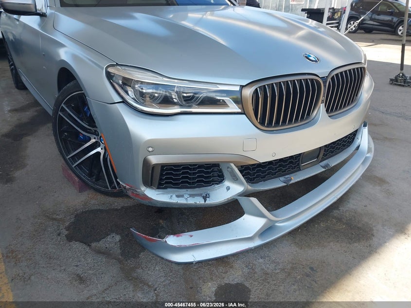 2018 BMW VIN WBA7H6C52JG614930 IAAI salvage auction — RIGHT FRONT, Salvage Title, sold $19,800 on 2026-08-12 (photo 6)