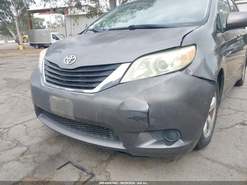 2012 Toyota Sienna VIN 5TDKK3DC6CS232287 IAAI salvage auction — NORMAL WEAR, Salvage Title - Dealer (California), sold $1,000 on 2026-07-14 (photo 6)