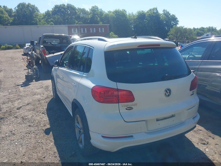 2017 Volkswagen Tiguan VIN WVGUV7AX0HK015794 IAAI salvage auction — NORMAL WEAR, Clear (Massachusetts), sold $1,850 on 2026-07-14 (photo 3)