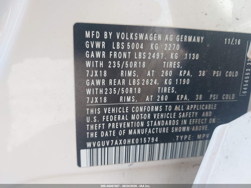 2017 Volkswagen Tiguan VIN WVGUV7AX0HK015794 IAAI salvage auction — NORMAL WEAR, Clear (Massachusetts), sold $1,850 on 2026-07-14 (photo 9)
