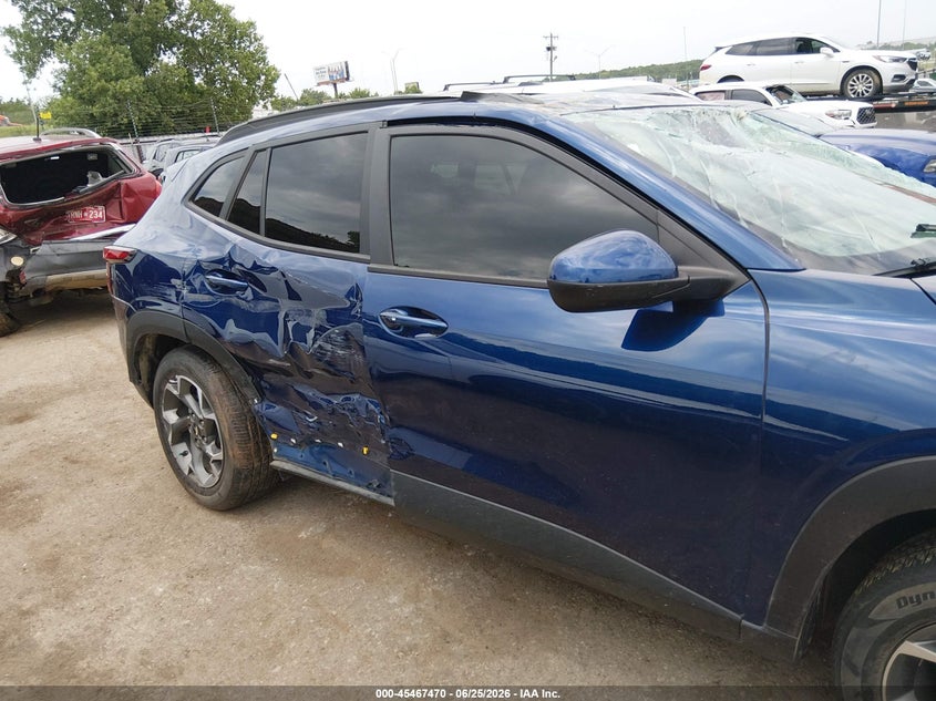 2024 Chevrolet Trax VIN KL77LHE23RC013106 IAAI salvage auction — ROLLOVER, Junk (Oklahoma), sold $25 on 2026-07-29 (photo 6)