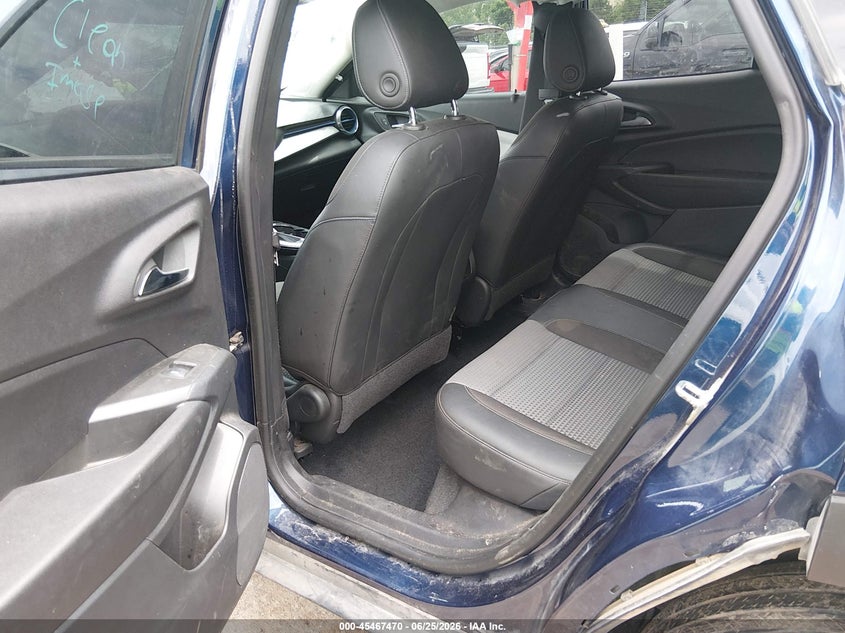 2024 Chevrolet Trax VIN KL77LHE23RC013106 IAAI salvage auction — ROLLOVER, Junk (Oklahoma), sold $25 on 2026-07-29 (photo 8)