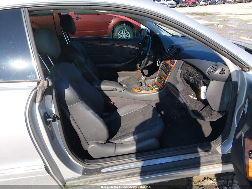 2003 Mercedes-benz Clk-class VIN WDBTJ75J03F053799 IAAI salvage auction — NORMAL WEAR, Original (West Virginia), sold $125 on 2026-07-15 (photo 5)