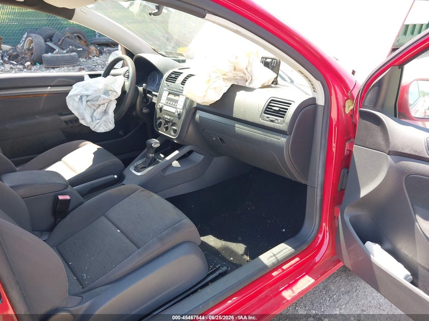 2007 Volkswagen Rabbit VIN WVWBR71KX7W146677 IAAI salvage auction — FRONT END, Salvage (Pennsylvania), sold $225 on 2026-07-17 (photo 5)
