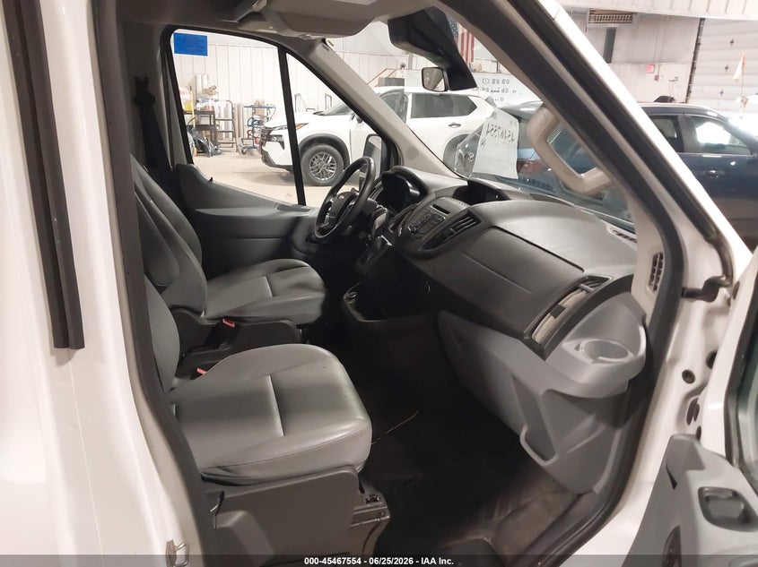 2018 Ford Transit-250 VIN 1FDYR5PM5JKB23051 IAAI salvage auction — NORMAL WEAR, SF97 (Illinois), sold $21,700 on 2026-08-11 (photo 5)