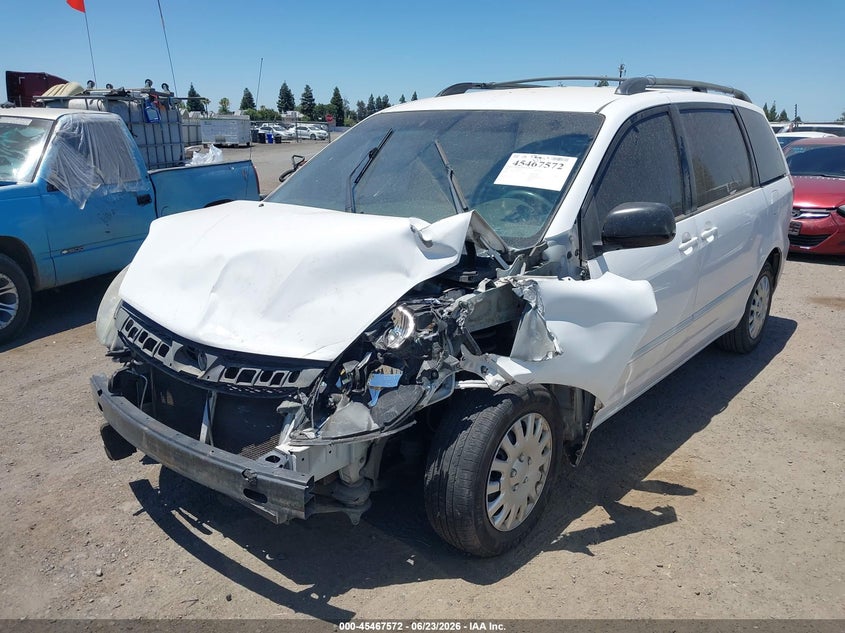 2007 Toyota Sienna VIN 5TDZK23C17S001751 IAAI salvage auction — FRONT END, Salvage (California), sold $375 on 2026-07-21 (photo 2)