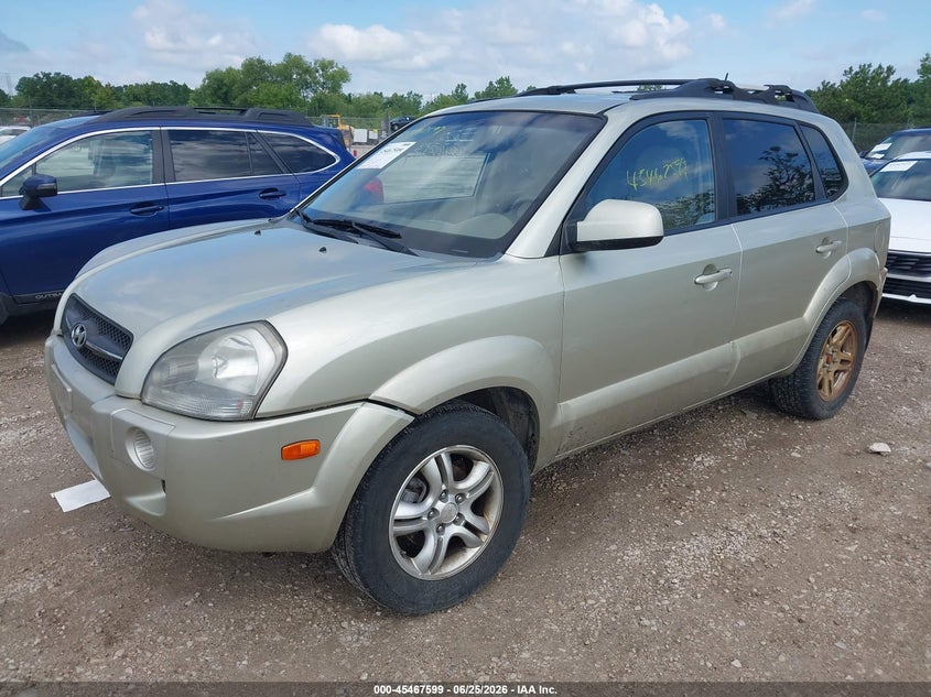 2008 Hyundai Tucson VIN KM8JN12B38U870321 IAAI salvage auction — RIGHT FRONT, Junk Bill Of Sale Mv2459 (Wisconsin), sold $325 on 2026-07-14 (photo 2)