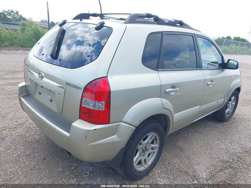 2008 Hyundai Tucson VIN KM8JN12B38U870321 IAAI salvage auction — RIGHT FRONT, Junk Bill Of Sale Mv2459 (Wisconsin), sold $325 on 2026-07-14 (photo 4)