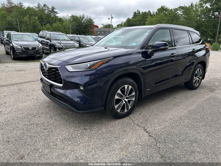 2022 Toyota Highlander VIN 5TDGBRCH2NS556944 IAAI salvage auction — NORMAL WEAR, Original (New Hampshire), sold $20,000 on 2026-07-22 (photo 2)