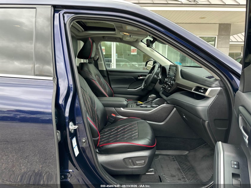 2022 Toyota Highlander VIN 5TDGBRCH2NS556944 IAAI salvage auction — NORMAL WEAR, Original (New Hampshire), sold $20,000 on 2026-07-22 (photo 5)
