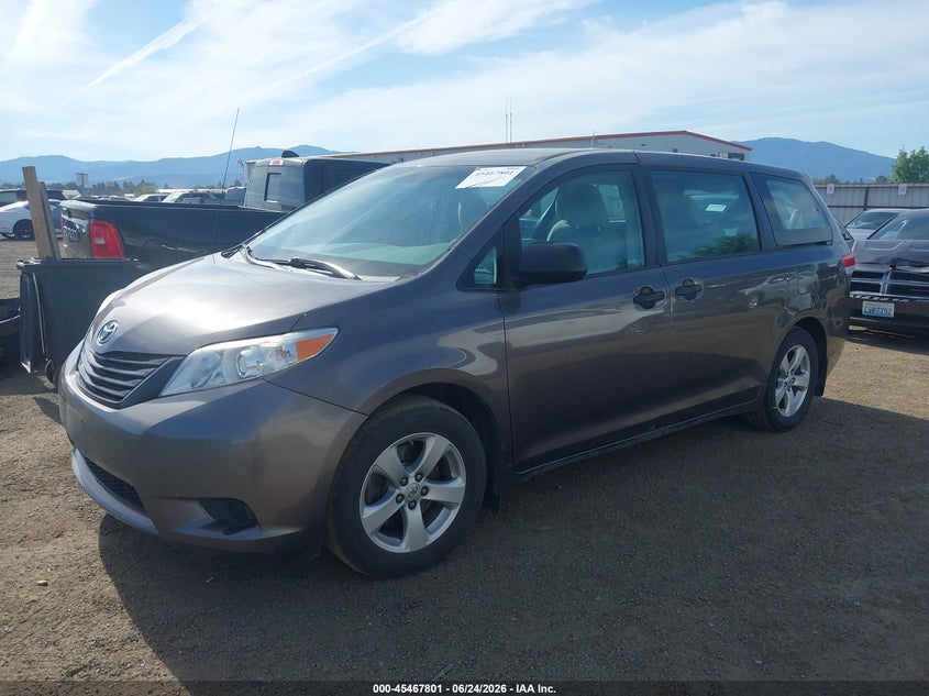 2012 Toyota Sienna VIN 5TDZK3DC2CS246301 IAAI salvage auction — SIDE, Bill Of Sale (Washington), sold $1,400 on 2026-07-21 (photo 2)