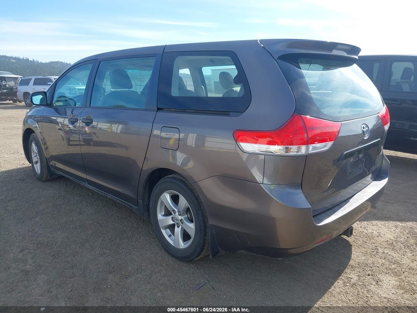 2012 Toyota Sienna VIN 5TDZK3DC2CS246301 IAAI salvage auction — SIDE, Bill Of Sale (Washington), sold $1,400 on 2026-07-21 (photo 3)