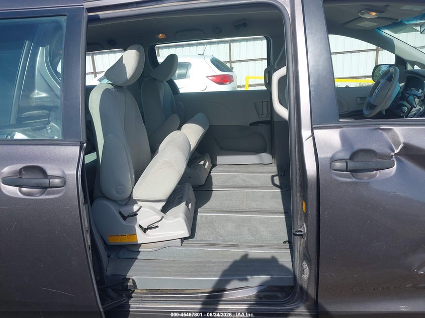 2012 Toyota Sienna VIN 5TDZK3DC2CS246301 IAAI salvage auction — SIDE, Bill Of Sale (Washington), sold $1,400 on 2026-07-21 (photo 8)