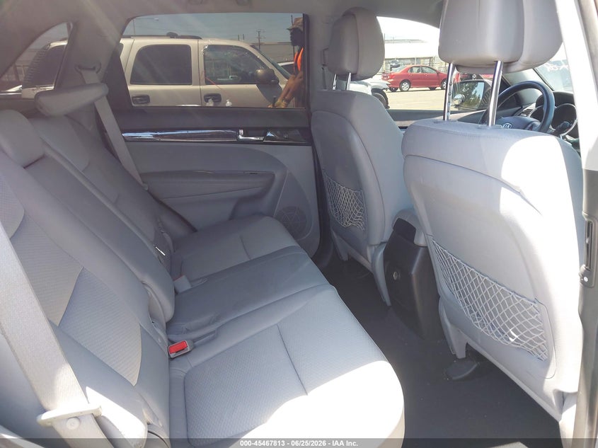 2013 Kia Sorento VIN 5XYKTDA25DG332569 IAAI salvage auction — SIDE, Salvage (California), sold $1,425 on 2026-07-07 (photo 8)