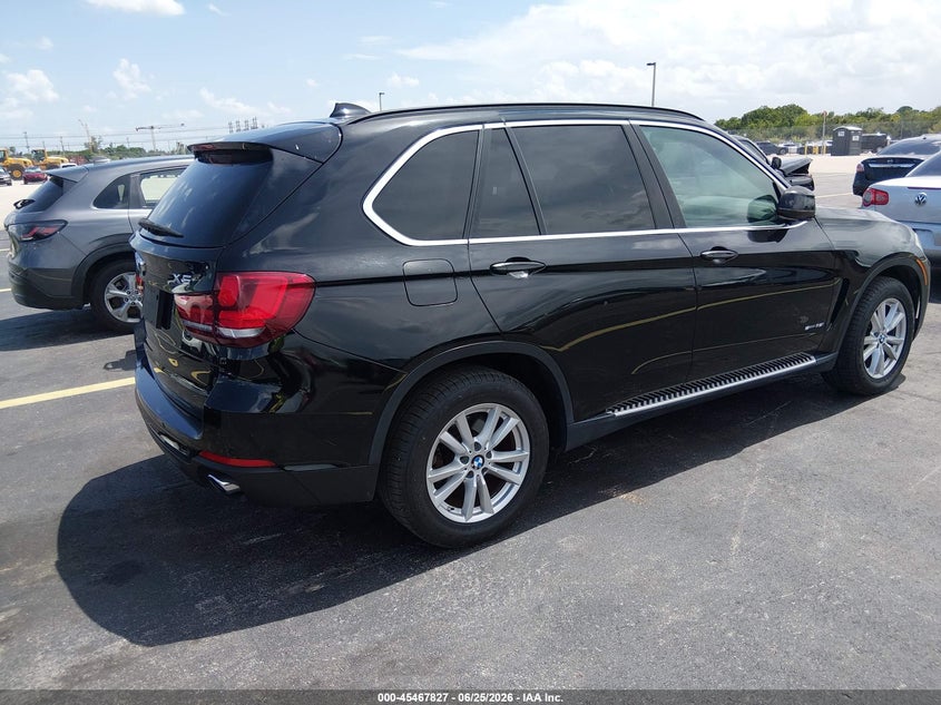 2014 BMW X5 VIN 5UXKR2C59E0H32671 IAAI salvage auction — SIDE, Salvage Title, sold $5,000 on 2026-07-23 (photo 4)