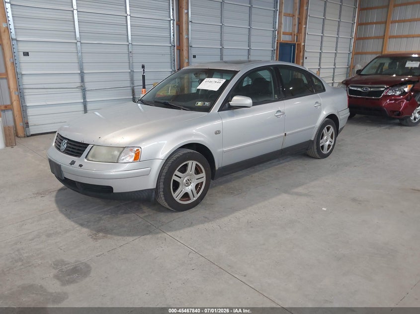 2000 Volkswagen Passat VIN WVWPD23B9YP292648 IAAI salvage auction — NORMAL WEAR, Clear (Pennsylvania), sold $225 on 2026-07-08 (photo 2)