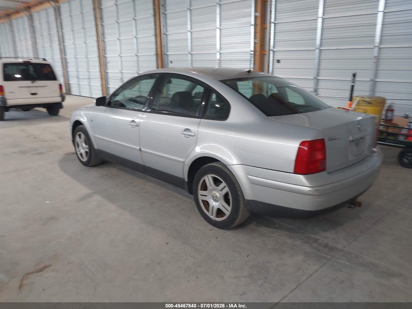 2000 Volkswagen Passat VIN WVWPD23B9YP292648 IAAI salvage auction — NORMAL WEAR, Clear (Pennsylvania), sold $225 on 2026-07-08 (photo 3)