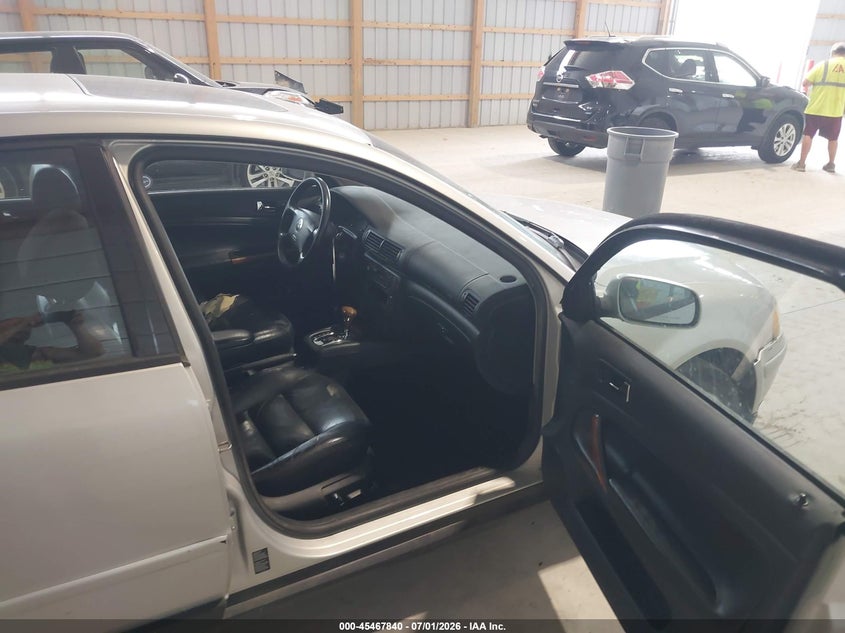 2000 Volkswagen Passat VIN WVWPD23B9YP292648 IAAI salvage auction — NORMAL WEAR, Clear (Pennsylvania), sold $225 on 2026-07-08 (photo 5)