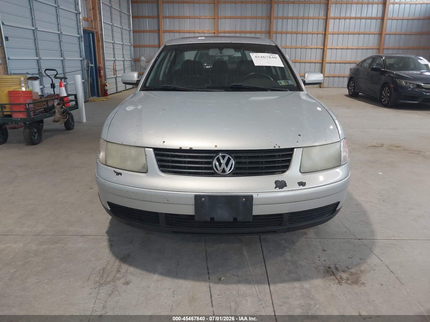 2000 Volkswagen Passat VIN WVWPD23B9YP292648 IAAI salvage auction — NORMAL WEAR, Clear (Pennsylvania), sold $225 on 2026-07-08 (photo 6)