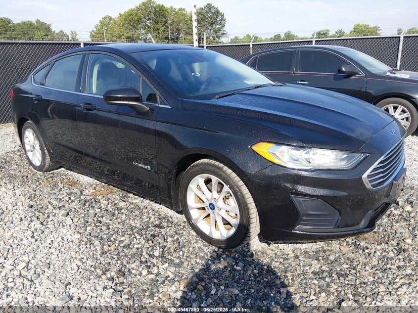 2019 Ford Fusion VIN 3FA6P0LU4KR258728 — IAAI salvage auction photo