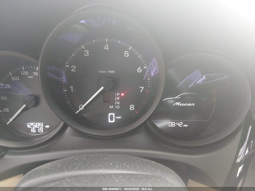 2023 Porsche Macan VIN WP1AA2A57PLB02040 IAAI salvage auction — FRONT END, Wait Title, sold $15,600 on 2026-10-05 (photo 7)