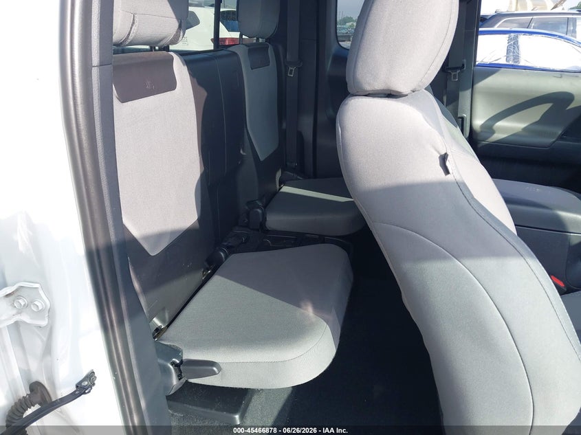 2019 Toyota Tacoma VIN 5TFSZ5AN3KX208163 IAAI salvage auction — FRONT END, Salvage Title, sold $11,200 on 2026-07-29 (photo 8)
