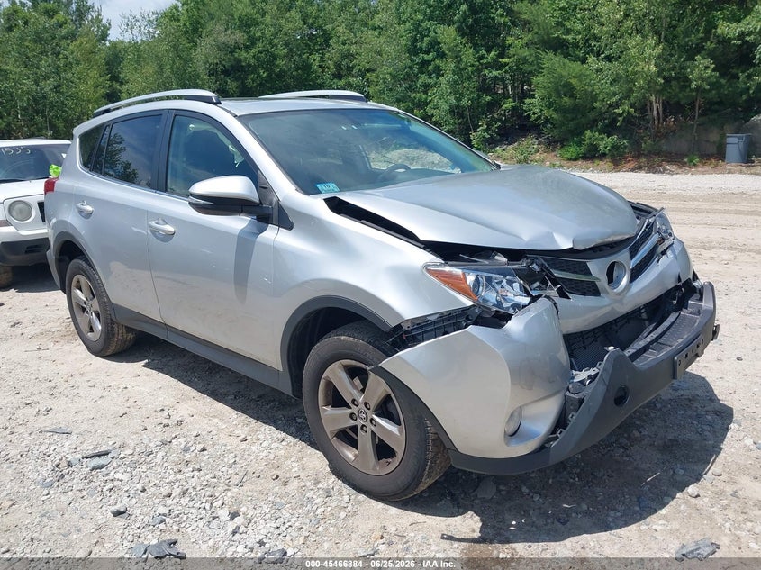 2015 Toyota Rav 4 VIN JTMRFREV2FJ035110 IAAI salvage auction — FRONT END, Clear (Massachusetts), sold $4,950 on 2026-07-07 (photo 1)