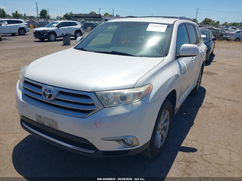 2011 Toyota Highlander VIN 5TDZK3EH2BS039948 IAAI salvage auction — RIGHT SIDE, Salvage (California), sold $2,050 on 2026-07-15 (photo 2)