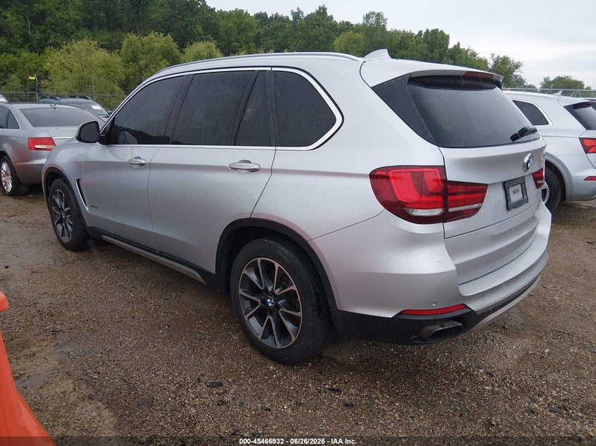 2015 BMW X5 VIN 5UXKR6C53F0J74709 IAAI salvage auction — NORMAL WEAR, Clear (Illinois), sold $4,975 on 2026-07-08 (photo 3)