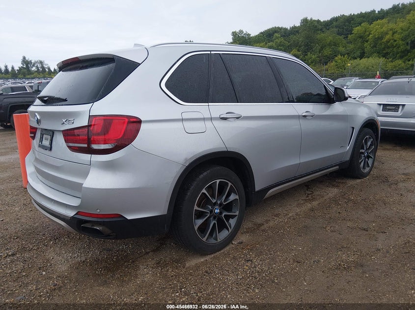 2015 BMW X5 VIN 5UXKR6C53F0J74709 IAAI salvage auction — NORMAL WEAR, Clear (Illinois), sold $4,975 on 2026-07-08 (photo 4)